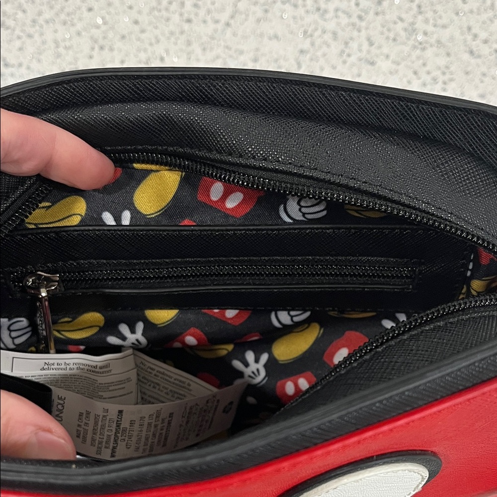 NWOT Disney Loungefly Mickey bag - Picture 7 of 9